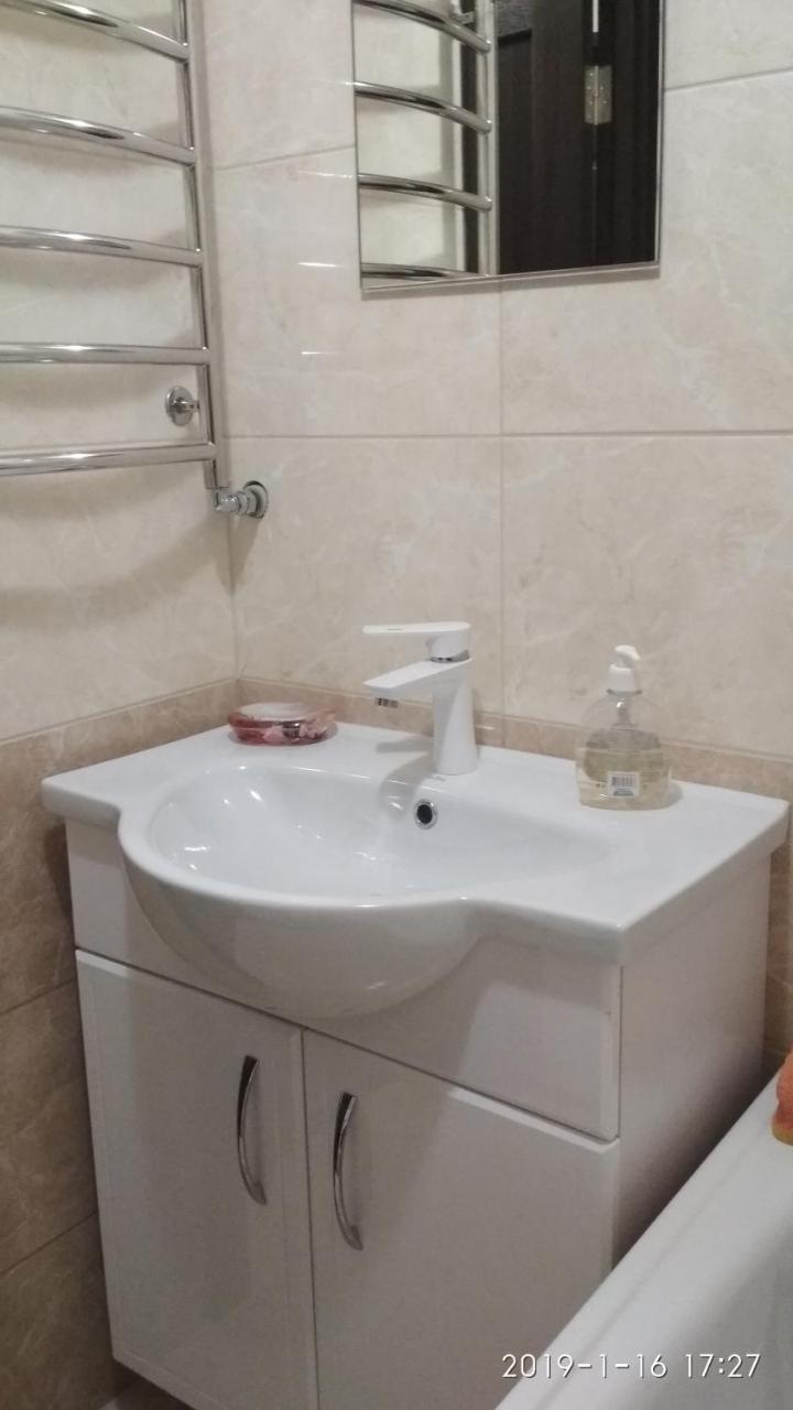 Comfortable Apartments Rivne Esterno foto
